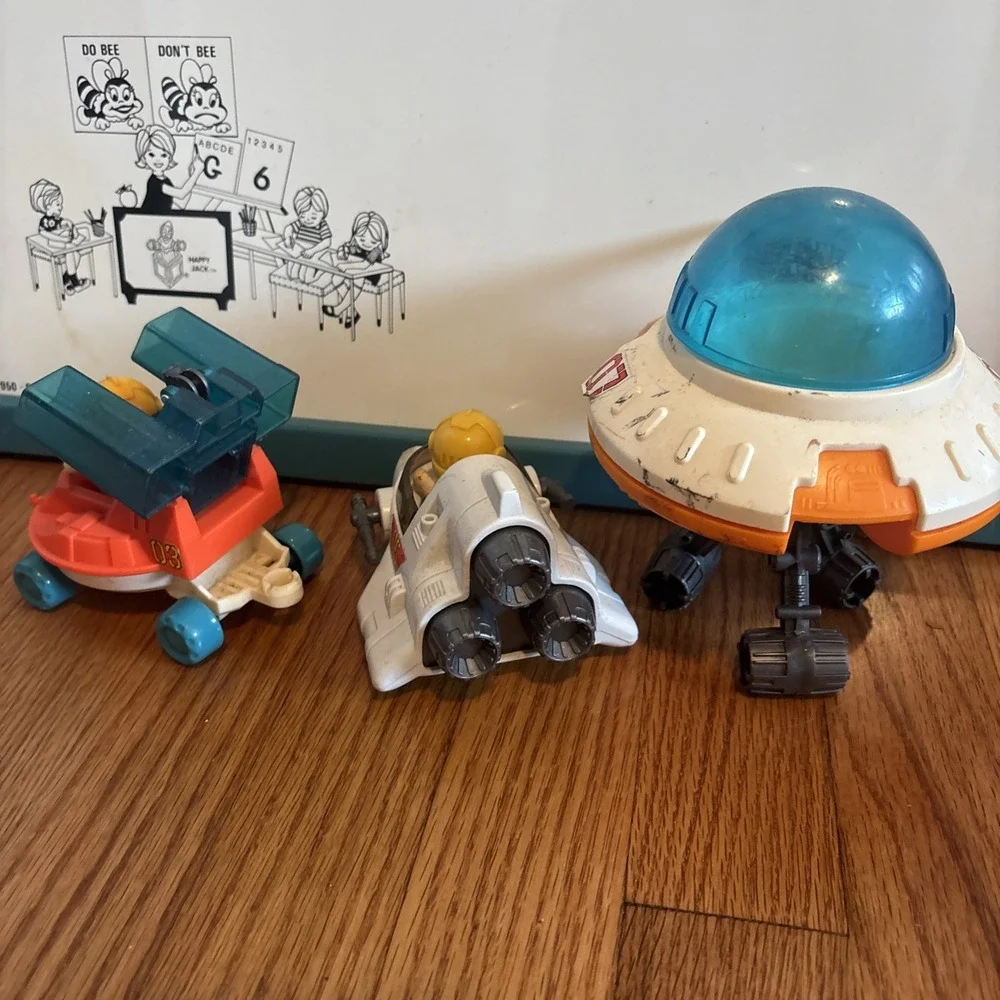 Vintage 1984 Playworld Lil Playmates Space Station Play Set 5‎ Accessories Lot